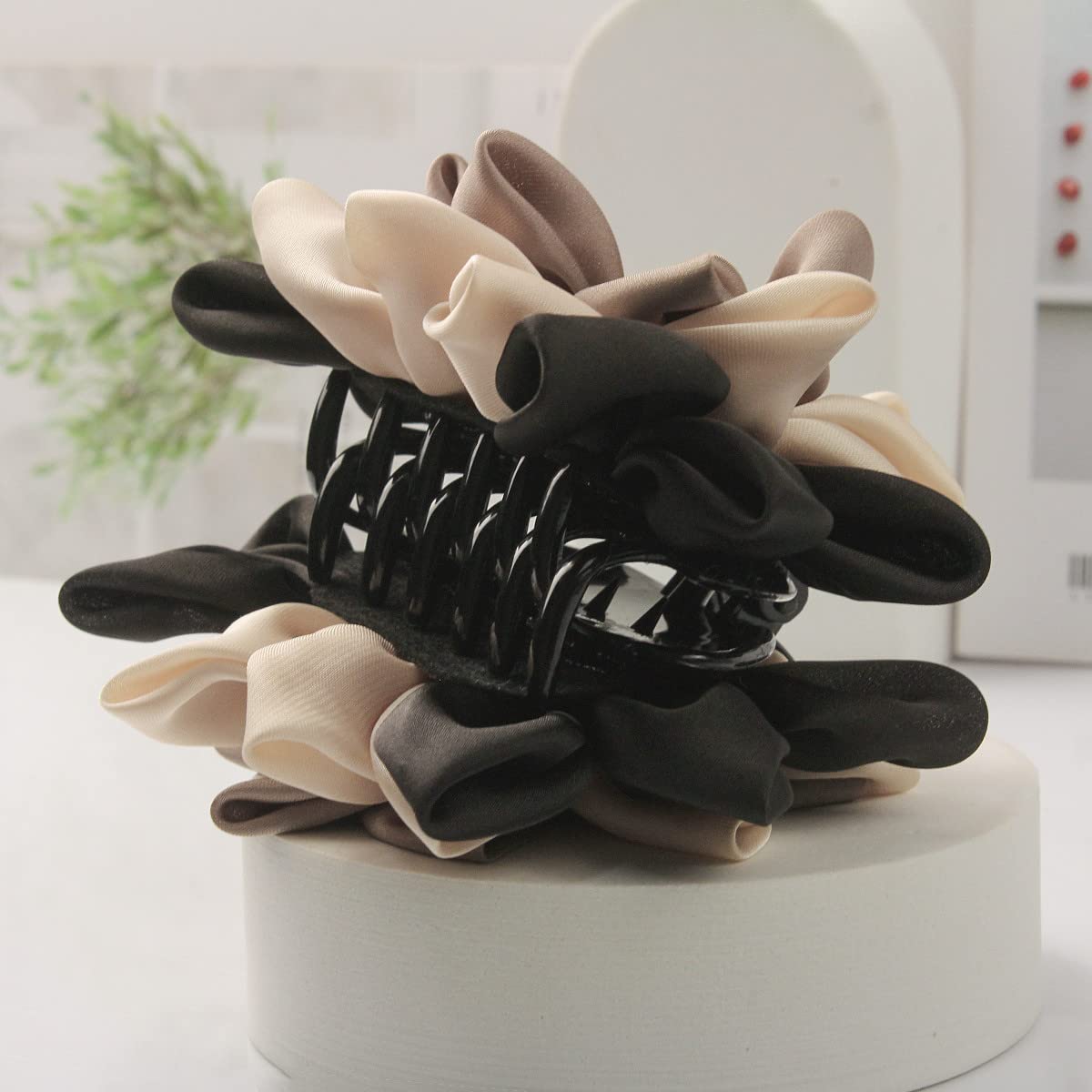 Merdia Hair Clip for Women, Flower Design, 11 CM, 47G, Black, Beige and Coffee - Image 4